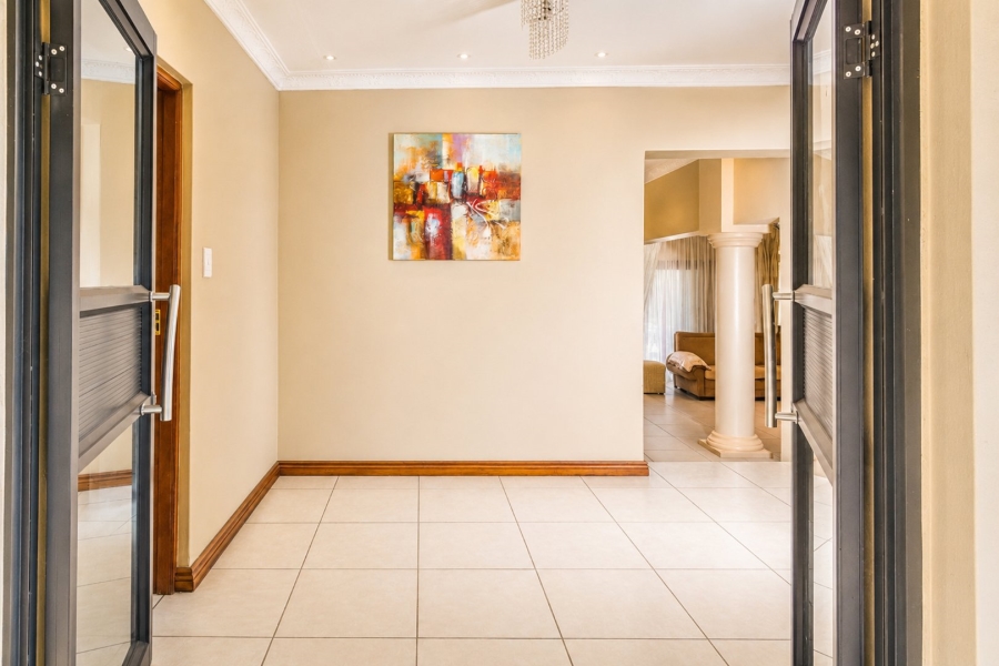 4 Bedroom Property for Sale in Kosmos Ridge North West
